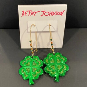 BETSEY JOHNSON St. Patrick’s Shamrock Four Leaf Clover Dangle Earrings NEW NWT